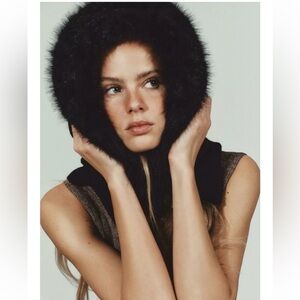 FAUX FUR KNIT HOOD